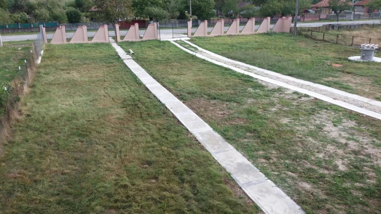 Pensiunea Aly Bumbesti Pitic Dış mekan fotoğraf