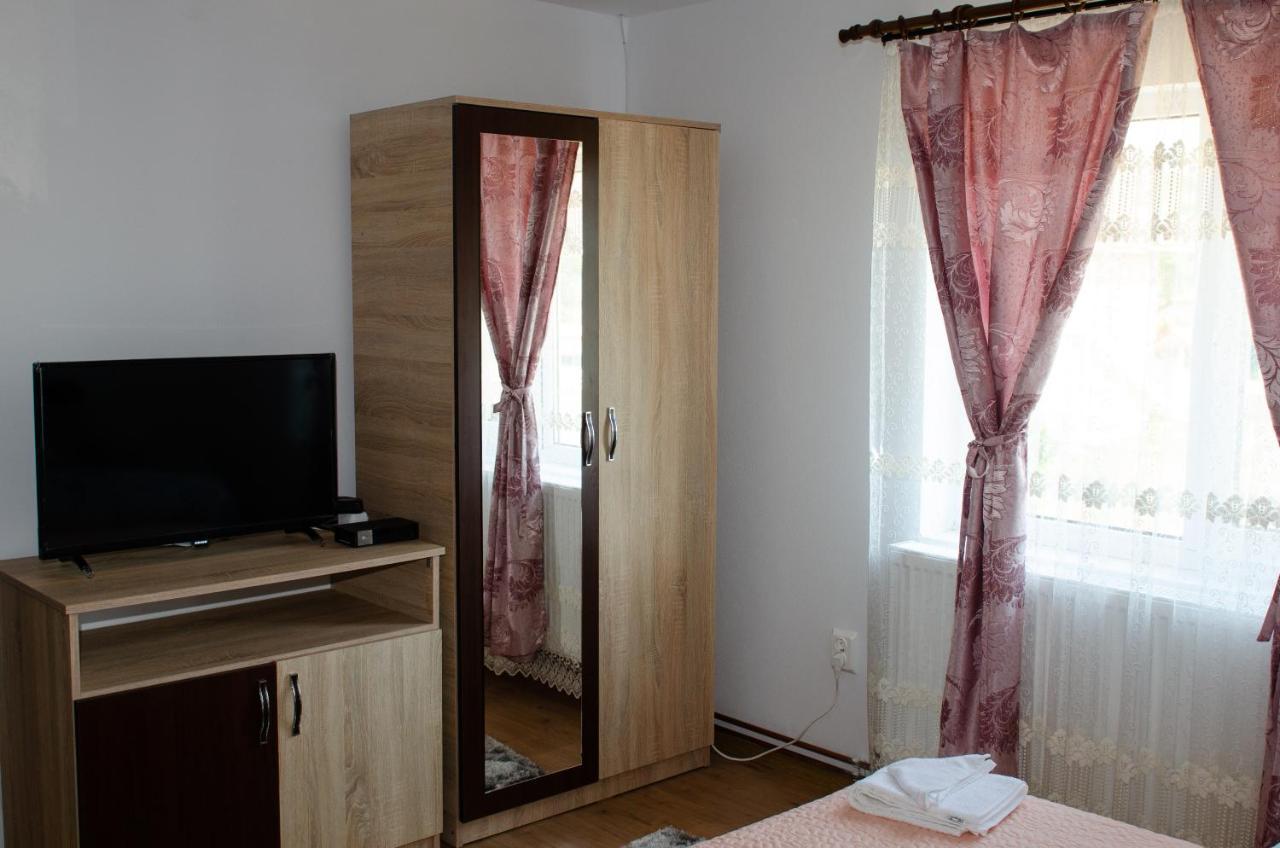 Pensiunea Aly Bumbesti Pitic Dış mekan fotoğraf